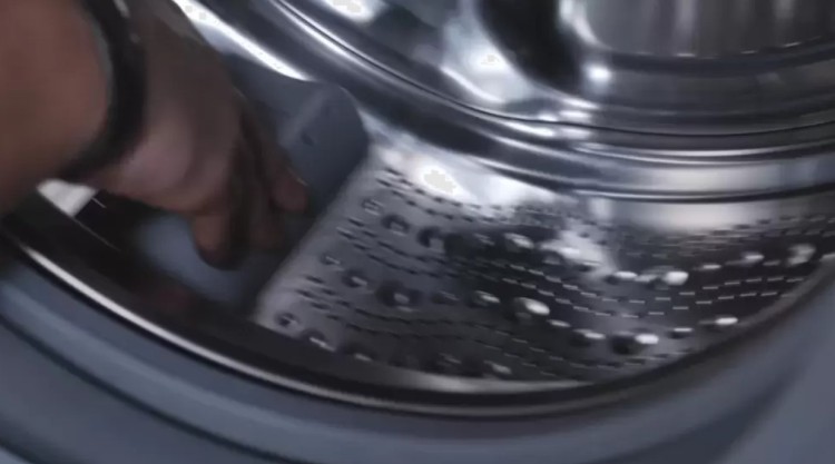 Узкая стиральная машина BOSCH WHA122XMOE